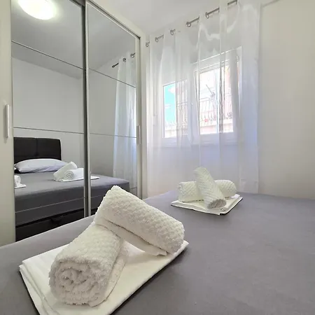 Apartamento Grey 2 *