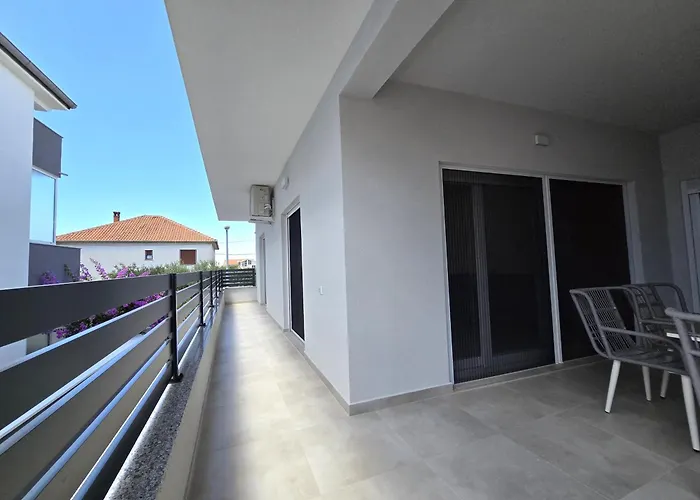 Grey 2 Apartman Zára