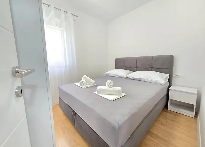 Grey 2 Apartman Zára